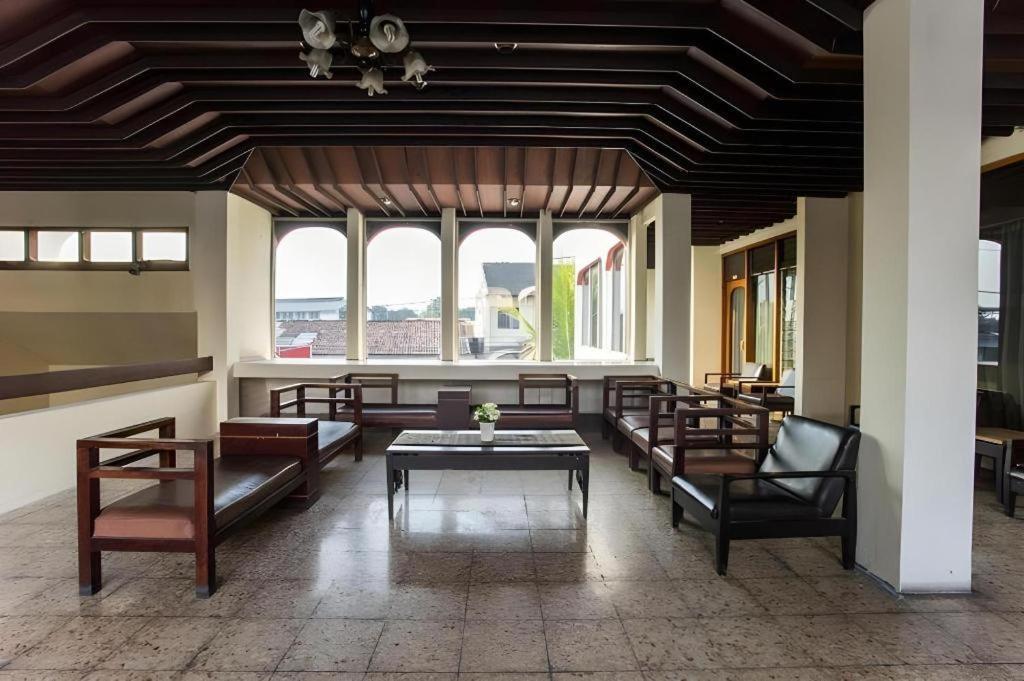 Hotel Super Oyo 1046 Omah Pathok Yogyakarta Esterno foto