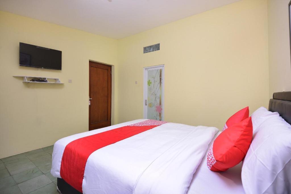 Hotel Super Oyo 1046 Omah Pathok Yogyakarta Esterno foto