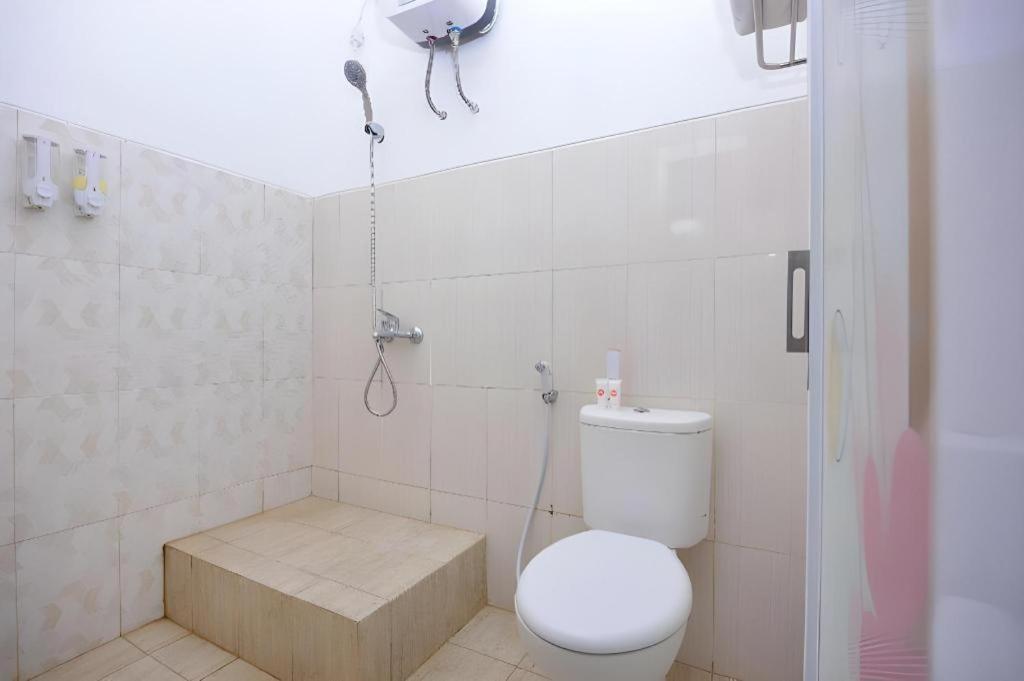 Hotel Super Oyo 1046 Omah Pathok Yogyakarta Esterno foto