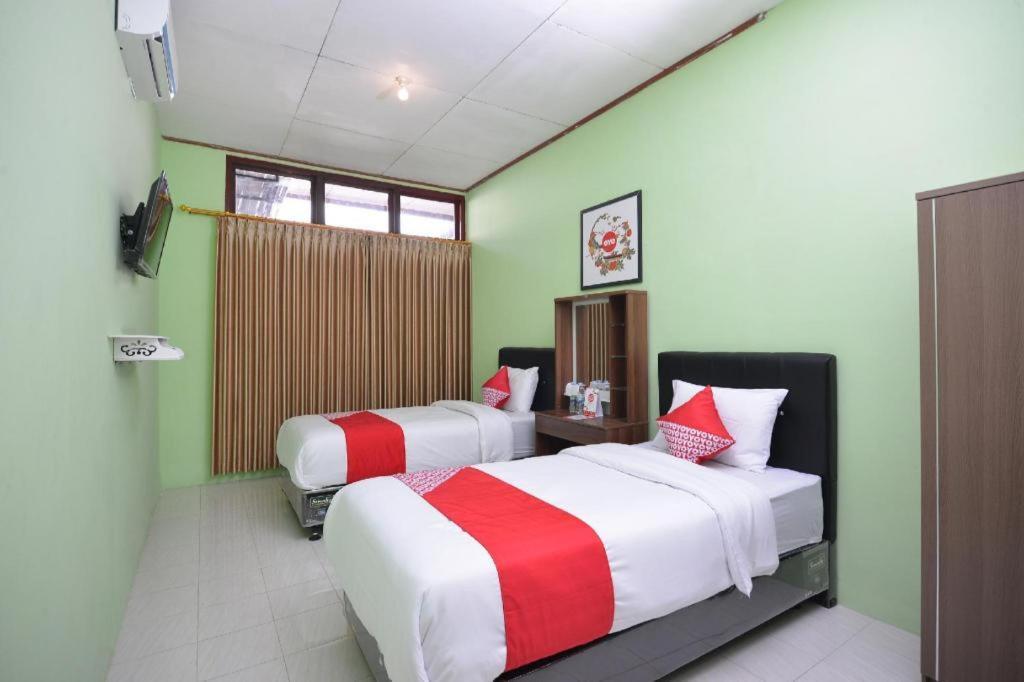 Hotel Super Oyo 1046 Omah Pathok Yogyakarta Esterno foto